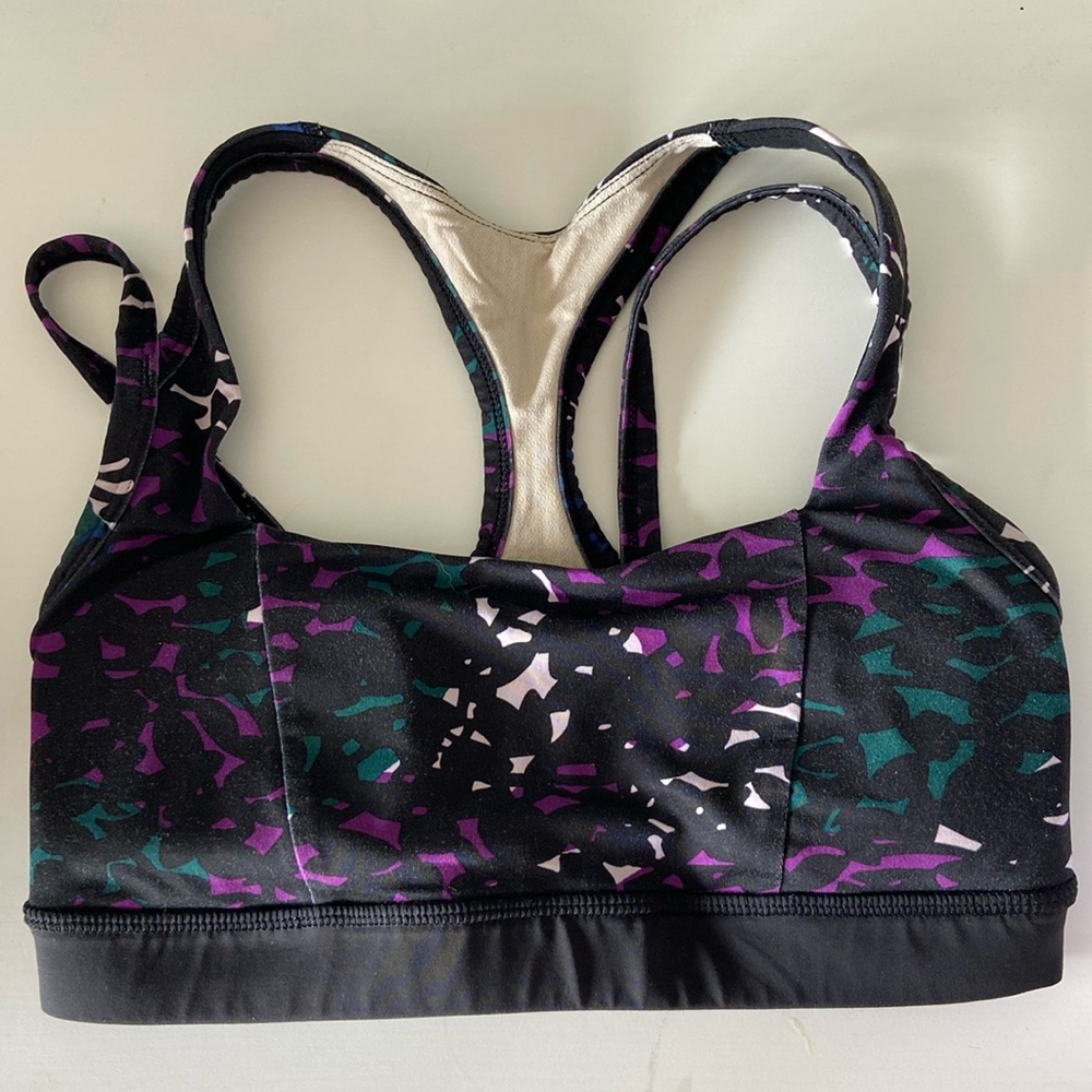 Lululemon sports bra